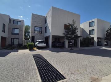 Casa en condominio · 208m² · 3 Recámaras · Casa en Condominio - Jurica