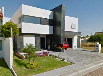 Casa de 5 habitaciones, Querétaro · Venta de Casa en Queretaro Juriquilla Cumbres del Lago