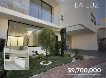 Casa de 4 habitaciones, Pachuca · Casa en Venta Pachuca Privada Residencial Ex Hacienda La Luz 212 m² Superficie Terreno y 4 Recamaras