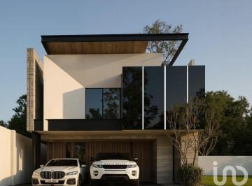 Casa · 320m² · 3 Recámaras · 2 Estacionamientos · Residencia en Venta en Parque Coahuila, Lomas de Angelopolis, San Andres Cholula
