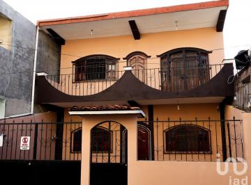 Casa · 128m² · 4 Recámaras · 2 Estacionamientos · Casa en Venta Nuevo Vallarta Cerca de Vidanta