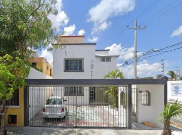 Casa de 3 habitaciones, Benito Juárez · Venta de Casa en Colonia Akimpech, Cancun, Quintana Roo.