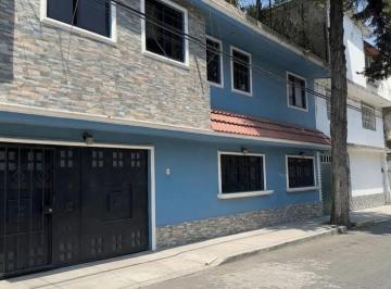 Casa · 225m² · 7 Recámaras · 2 Estacionamientos · Venta de Casa con 3 Departamentos Separados. ¡Potencial de Triple Renta!