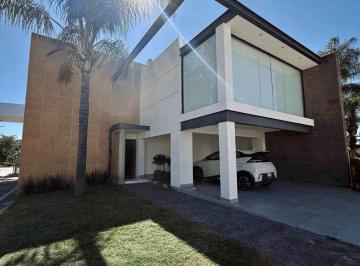 Casa de 4 habitaciones, León · Casa en Venta en Portafontana, de 4 Recámaras