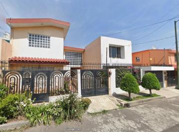 Casa de 4 habitaciones, Azcapotzalco · Casa en Venta en Olivar del Conde en Prados del Rosario, Azcapotzalco