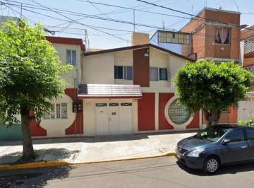 Casa de 5 habitaciones, Venustiano Carranza · Venta de Casa en Col. 20 de Noviembre