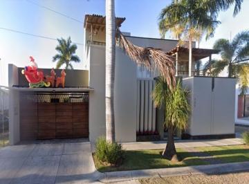 Casa de 5 habitaciones, Colima · Venta de Casa en Colima Colima