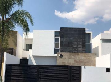 Casa de 3 habitaciones, Querétaro · Punta Juriquilla Casa Amplia en Venta