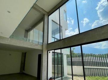 Casa de 3 habitaciones, Santiago · Casa en Venta en Carretera Nacional