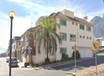 Casa de 4 habitaciones, Monterrey · Casa en Venta en Nuevo Leon Monterrey