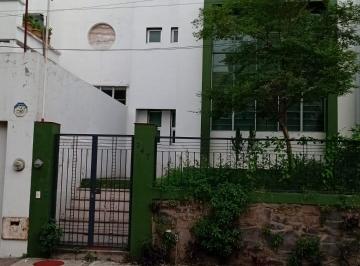 Casa de 2 habitaciones, Guadalajara · Casa en Venta, Excelente Zona.