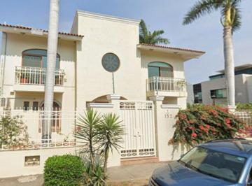 Casa de 4 habitaciones, Puerto Vallarta · Preciosa Casa Ubicada en Fluvial Vallarta (Puerto Vallarta, Jalisco) con Cercania a Macroplaza Puertov