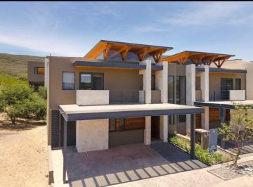 Casa · 280m² · 3 Recámaras · 3 Estacionamientos · Venta Casas Querétaro Altozano Niebla Cielo