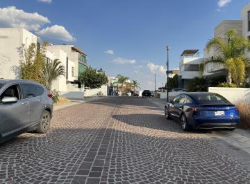 Terreno / Lote · 285m² · Terreno en Fraccionamiento Cumbres del Lago