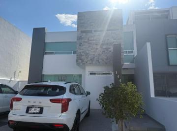 Casa · 350m² · 4 Recámaras · 2 Estacionamientos · Renta Casas Queretaro Juriquilla Lomas de Juriquilla 4 Recs