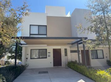 Casa · 108m² · 3 Recámaras · 2 Estacionamientos · Venta Casas Queretaro Zakia Zarú Lucasa Lia