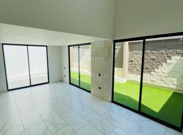 Casa de 3 habitaciones, Irapuato · Casa Nueva en Residencial Lombardía con Terraza en Planta Baja y Doble Altura – 3 Recámaras
