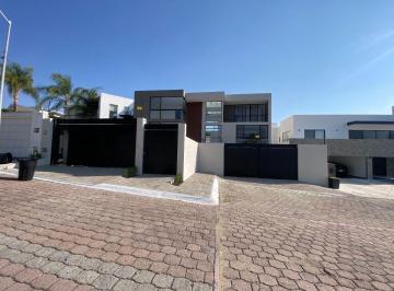 Casa de 4 habitaciones, Querétaro · Residencia La Cañada en Venta en Juriquilla La Cañada