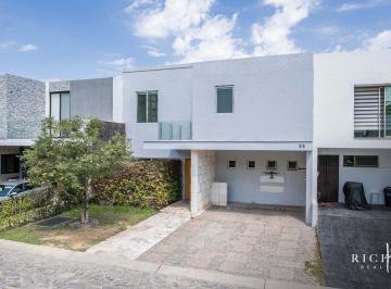 75f45297f3ed444c5aa88d763a73f273d90c74a94a322219b6303e04ae744c5e · Casa en Venta en Novaterra, Frente a Valle Real