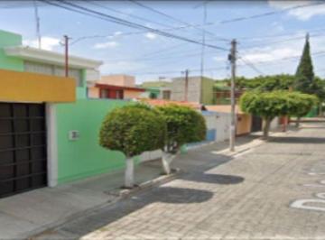 Casa de 4 habitaciones, Tehuacán · Casa con 125 m² Superficie de Terreno y 4 Recámaras en Venta, Tehuacán