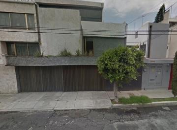 Casa de 4 habitaciones, Gustavo A. Madero · Casa en Venta en Calle Ambat, Col. Lindavista