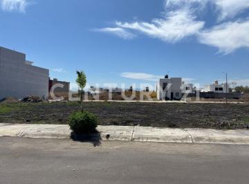 Terreno / Lote · 126m² · Terreno Habitacional en Venta en Fraccionamiento Real de San Jorge