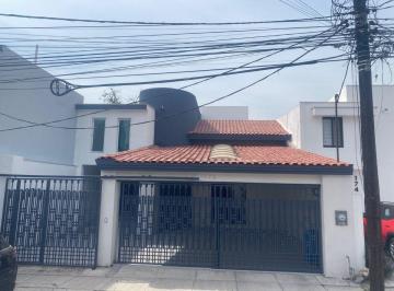 Casa de 3 habitaciones, San Pedro Garza García · Casa en Renta en Fuentes del Valle