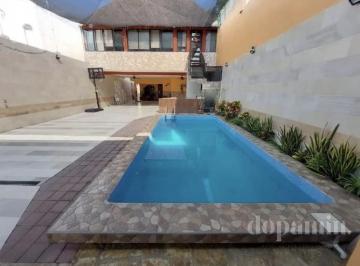 Casa · 327m² · 3 Recámaras · 4 Estacionamientos · Casa en Arenal