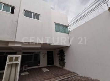 Casa · 155m² · 3 Recámaras · 1 Estacionamiento · Venta de Casa en Residencial El Cielo Cuautlancingo Puebla