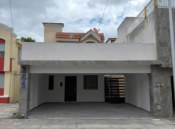 Casa · 146m² · 3 Recámaras · 2 Estacionamientos · Casa en Venta en Col. Villas de Santa Rosa, Apodaca N. L.