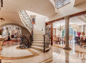 Casa · 675m² · 3 Recámaras · 6 Estacionamientos · Casa en Venta en Bosques de Las Lomas Cdmx Exclusivo Condominio 6 Casas