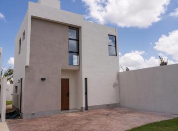 Casa · 160m² · 2 Recámaras · 2 Estacionamientos · Casa en Tixcacal Opichen