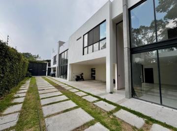 Casa · 240m² · 3 Recámaras · 3 Estacionamientos · Casa en Privada de 4 Casas, Delicias Cuernavaca