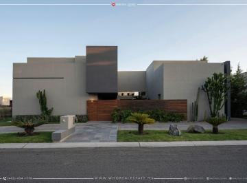 Casa de 5 habitaciones, Querétaro · Moderna Residencia en Campanario a Lago