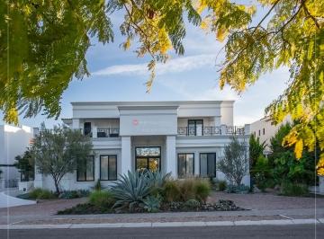 Casa de 4 habitaciones, Querétaro · Residencia a Campo de Golf en El Campanario