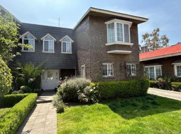 Casa de 4 habitaciones, Tlalpan · Amplia Casa Remodelada en Venta en Tlalpan Sur
