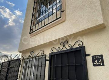 Casa · 66m² · 2 Recámaras · 4 Estacionamientos · Casa en Venta en Vista California, El Salto.
