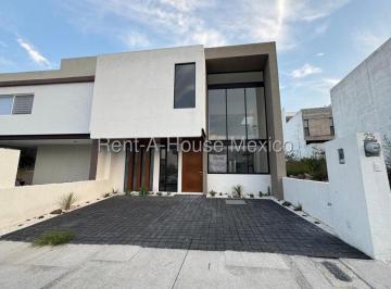 Casa · 260m² · 4 Recámaras · 2 Estacionamientos · Zibatá Casa a Estrenar en Venta de 4 Recamaras Rah1939