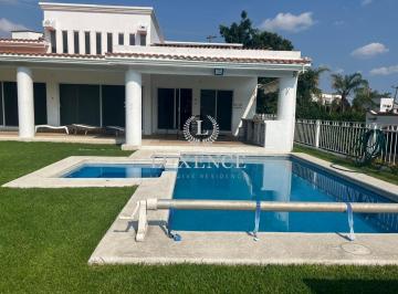 Casa · 247m² · 3 Recámaras · 2 Estacionamientos · Casa en Venta en Fraccionamiento Lomas de Cocoyoc