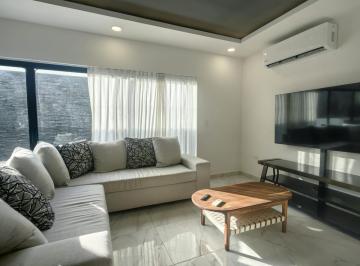 Casa · 212m² · 4 Recámaras · 2 Estacionamientos · Casa en Renta en Rio By Cumbres, Amueblada, 4 Recamaras, con Paneles Solares, Cancun, Quintana Roo
