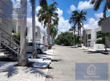 Departamento · 1 Recámara · Departamento en Venta en Anemona, Playacar