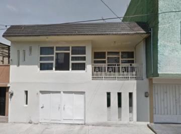 Casa de 3 habitaciones, Nezahualcóyotl · Casa en Venta en Calle Gaviota, Benito Juárez, Nezahualcóyotl, 3 Recámaras, 2 Baños, 1 Lugar Auto