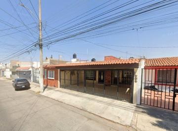 Casa de 3 habitaciones, Zapopan · Casa en Venta en Arboledas Zapopan ¡Excelente Oportunidad Recuperaciòn Hipotecaria!