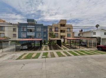 Departamento · 80m² · 2 Recámaras · 1 Estacionamiento · Departamento Planta Baja en Paseos del Sol