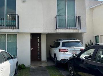 Casa en condominio · 140m² · 3 Recámaras · 3 Estacionamientos · Casa en Venta Dentro de Fraccionamiento