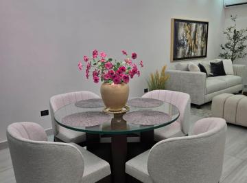 Casa de 4 habitaciones, Monterrey · Casa Venta en Pedregal La Silla