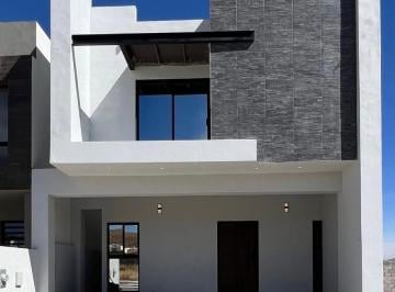Casa · 188m² · 4 Recámaras · 2 Estacionamientos · Casa en Chihuahua