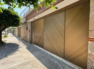 Casa · 400m² · 4 Recámaras · Casa en Venta en Vallarta Universidad