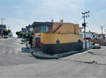Casa de 3 habitaciones, Ixtapaluca · Venta de Casa Sola en Esquina en Fraccionamieno Lomas de Ixtapaluca