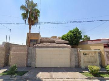 Casa de 4 habitaciones, Torreón · Casa en Venta en San Isidro, C. P. 27100, Torreon, Coahuila